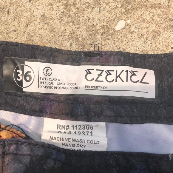 Men’s Swim Trunks - Picture 3 of 5